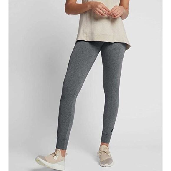 NWT Nike Essential Lifestyle Leggings X-SMALL - Picture 1 of 3